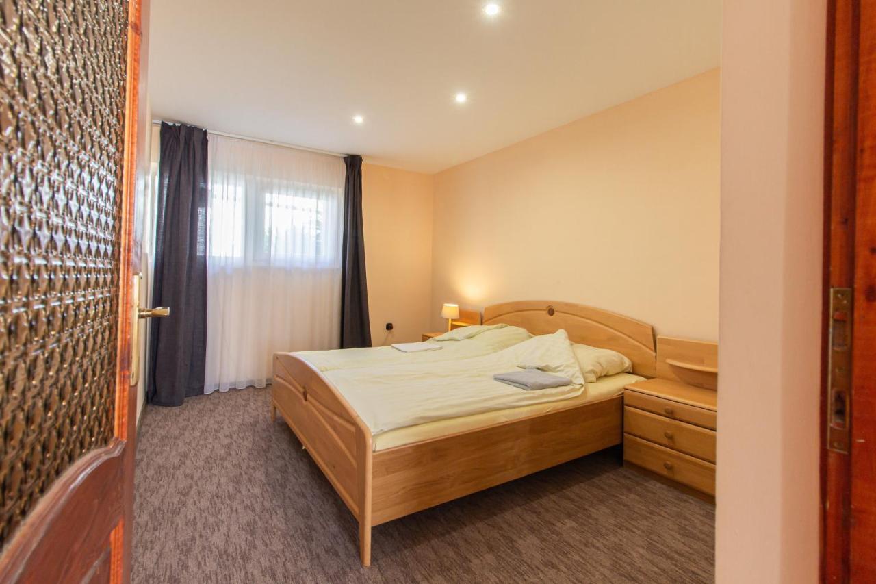 Deli Terasz B Apartman Free Parking, Self-Check-In Anytime 杰尔 外观 照片