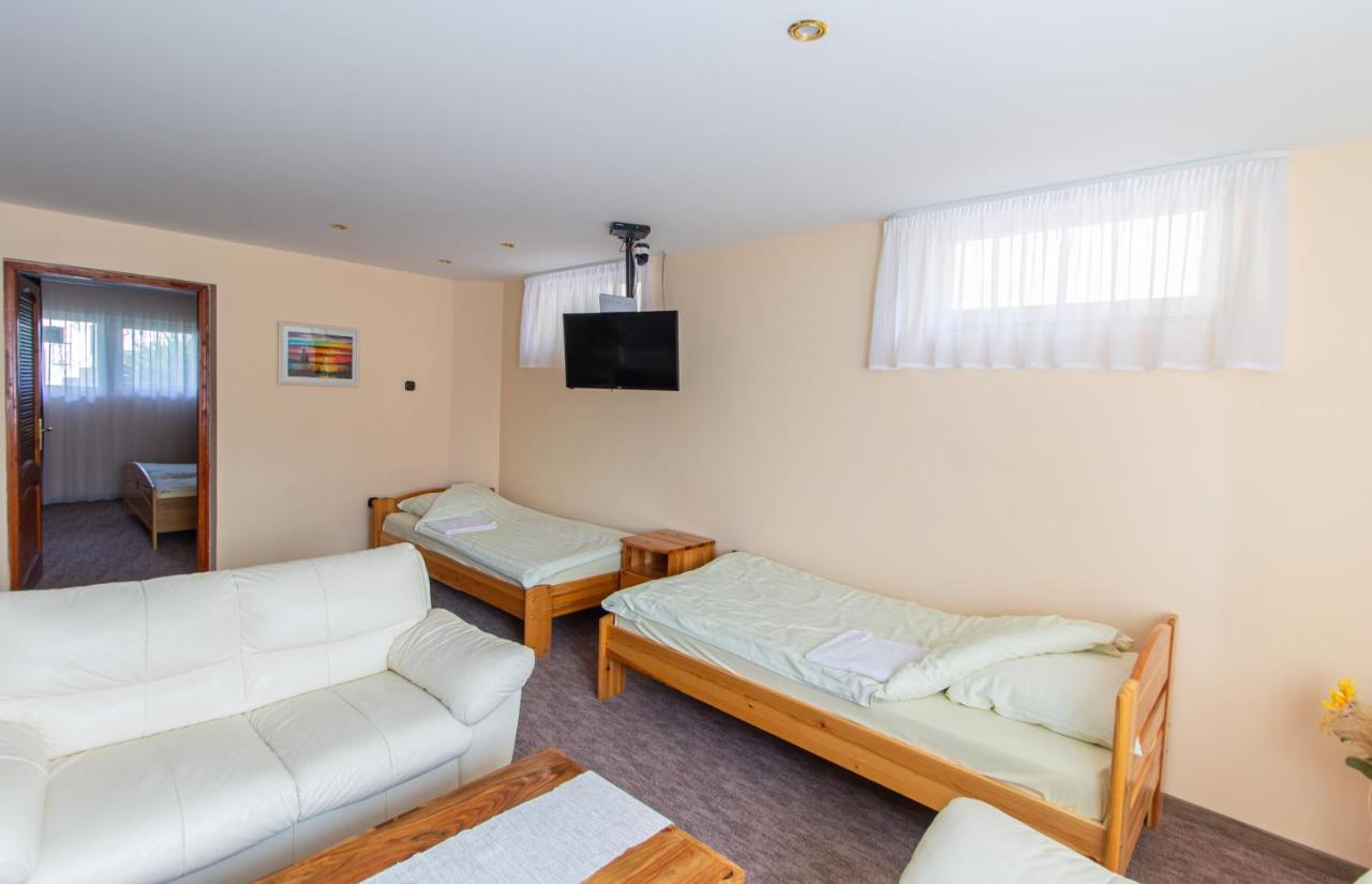 Deli Terasz B Apartman Free Parking, Self-Check-In Anytime 杰尔 外观 照片